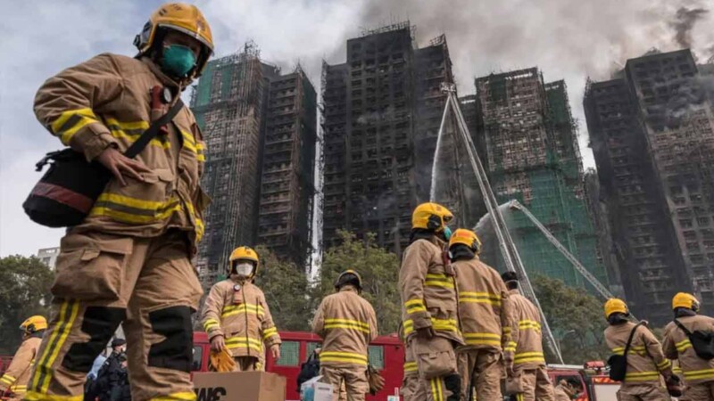Devastador incendio en Hong Kong alcanza los 128 muertos