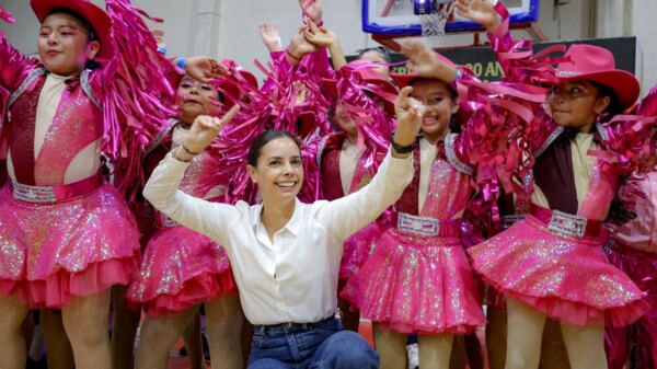 CANCÚN CELEBRA LA XX EDICIÓN DEL CAMPEONATO ESTATAL DE BAILES DE PORRAS 2025: ANA PATY PERALTA