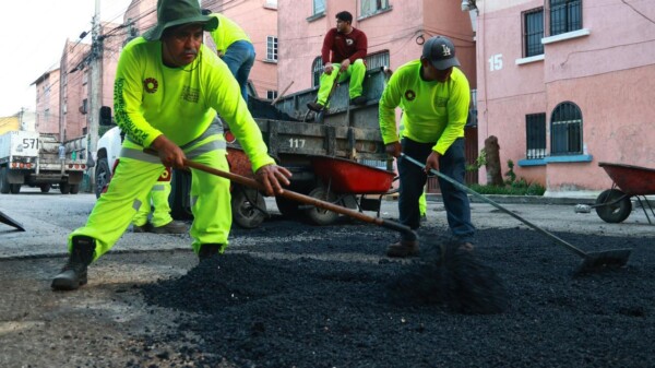 Fortalece Ana Paty Peralta rehabilitación de bacheo en Cancún