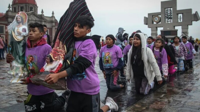 Cantan Mañanitas a la Virgen de Guadalupe 9 millones de fieles