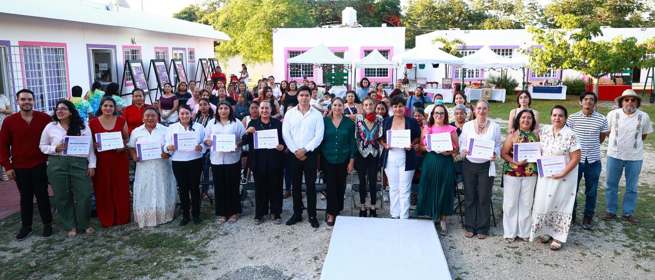 Reafirma Gobierno de BJ compromiso con el empoderamiento y desarrollo de las mujeres. Suman más de 44 mil atenciones a cancunenses; reconocen la participación de las mujeres en los cursos del IMM.
