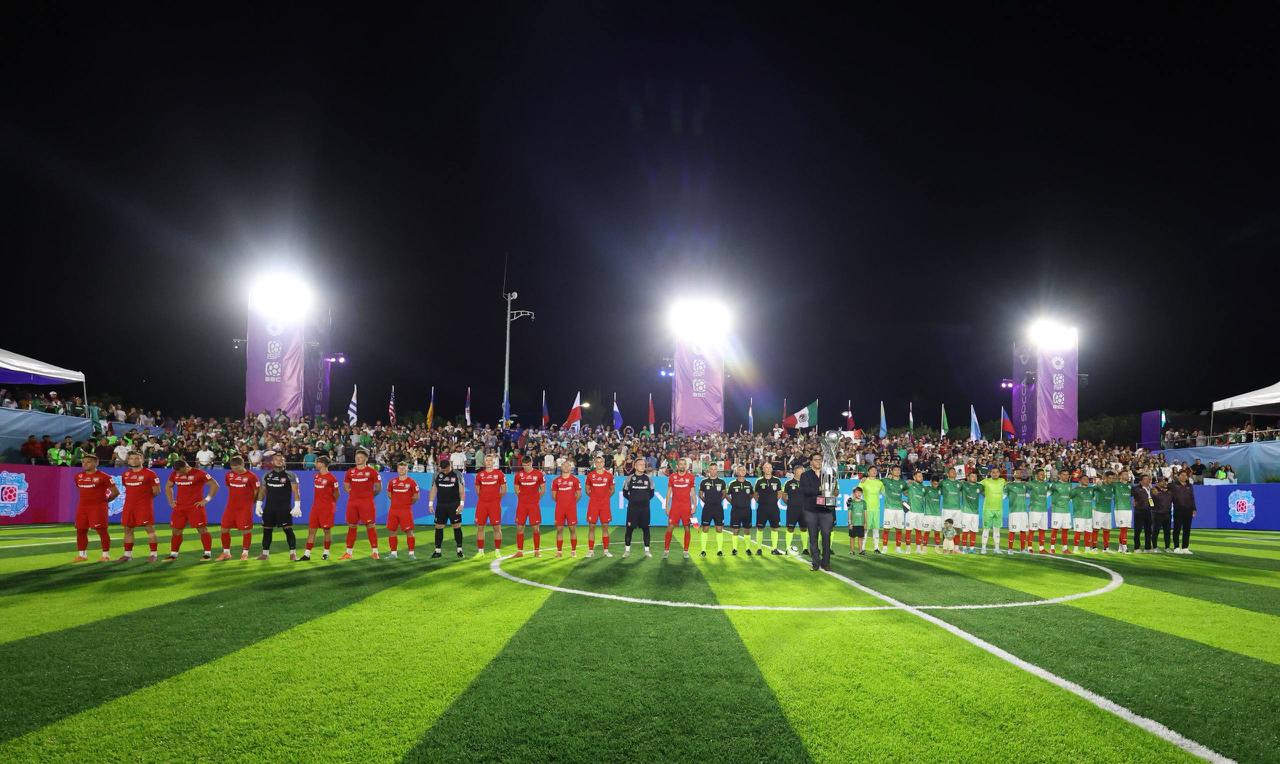 Cancún vibra con la gran final y clausura del Campeonato Mundial de Socca 2025; la selección de Polonia se coronó campeón tras vencer 3–1 a México; el torneo reunió a más de 68 mil asistentes y se transmitió en más de 100 plataformas.