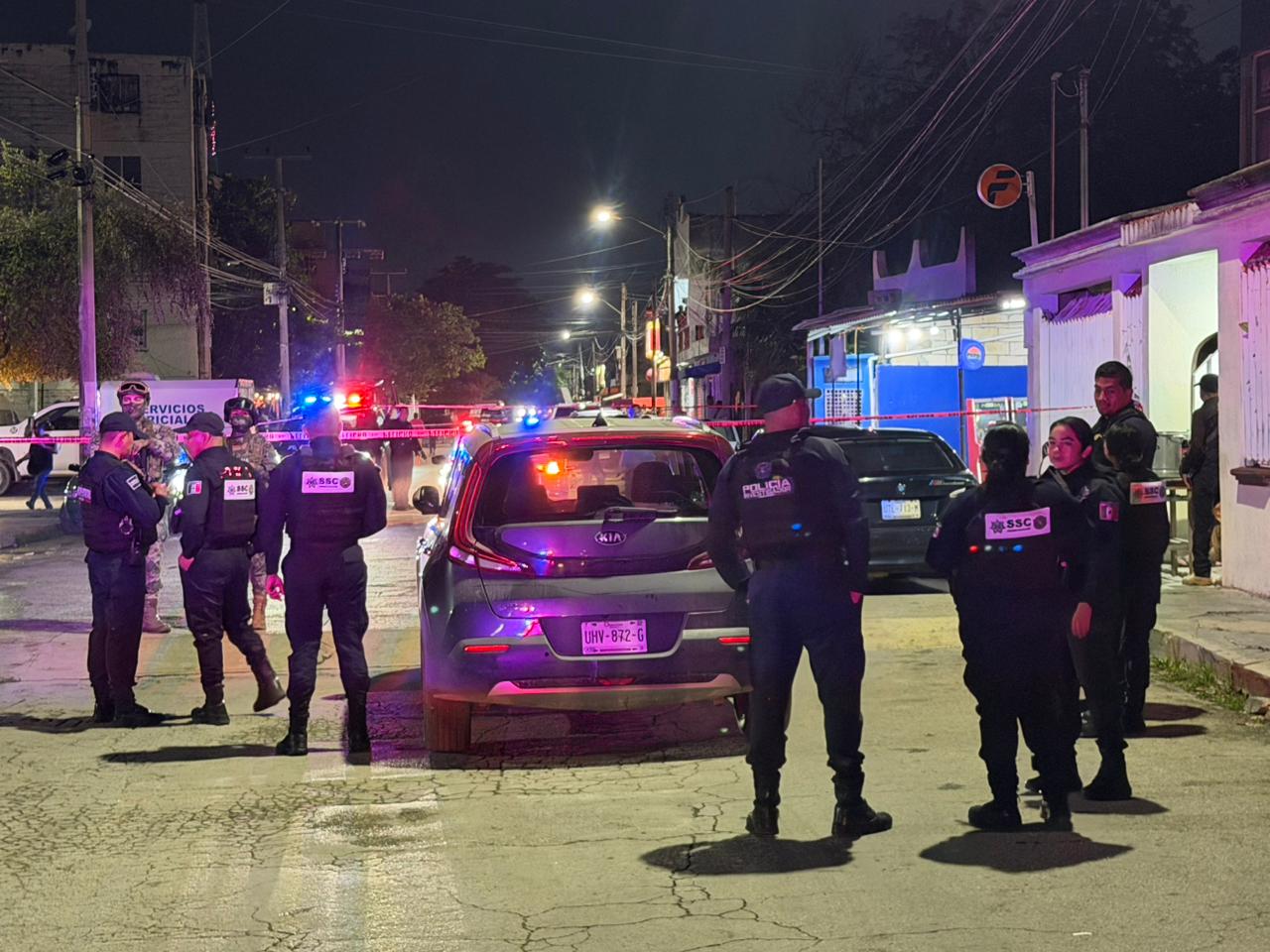 Identifican a joven víctima de ataque armado en Corales, Supermanzana 77 de Cancún; investigan vínculo con disputas criminales.