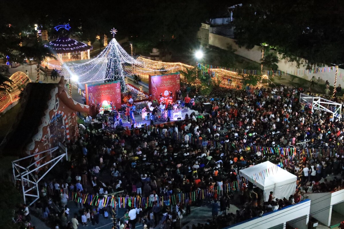 Ante más de 2,500 personas, la presidenta municipal Blanca Merari Tziu Muñoz destacó la importancia de fortalecer valores y actitudes positivas en la niñez, así como de garantizarles entornos sanos donde prevalezcan la unión y la solidaridad.