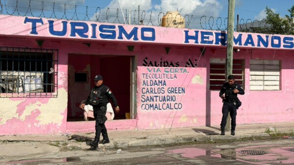 Ejecutan a un sujeto en local de transporte turístico en la Supermanzana 66 de Cancún (VIDEO)