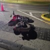 Derrapa motociclista y pierde la vida en la Zona Hotelera de Cancún
