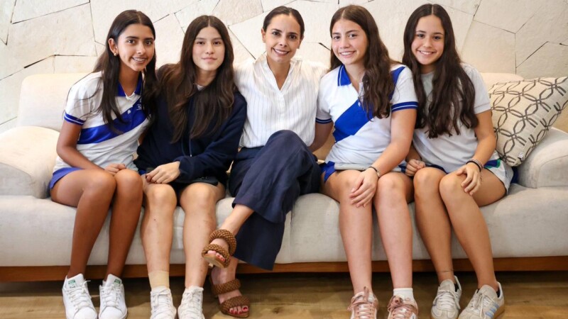 ESCUCHA Y RESPONDE ANA PATY PERALTA A LA CIUDADANÍA EN “DÍA DEL PUEBLO”