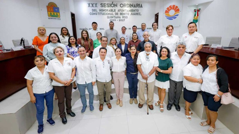 Reconoce Ana Paty Peralta importante labor de tianguistas en Cancún, como medio de autoempleo y abasto en la ciudad