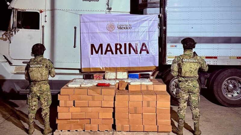 Interceptan tractocamión con 600 kilos de metanfetamina en Sinaloa