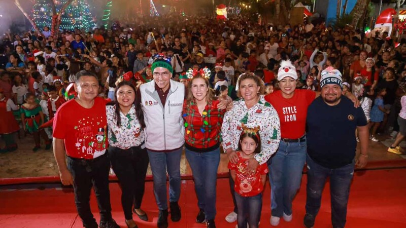 Atenea Gómez Ricalde enciende la magia de la Navidad en Ciudad Mujeres