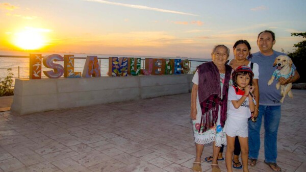 Gobierno Municipal anuncia próxima inauguración del Mirador Mar Turquesa en Isla Mujeres