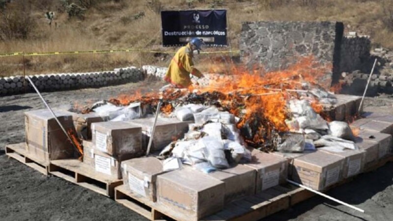 Destruyen autoridades capitalinas 540 mil dosis de estupefacientes