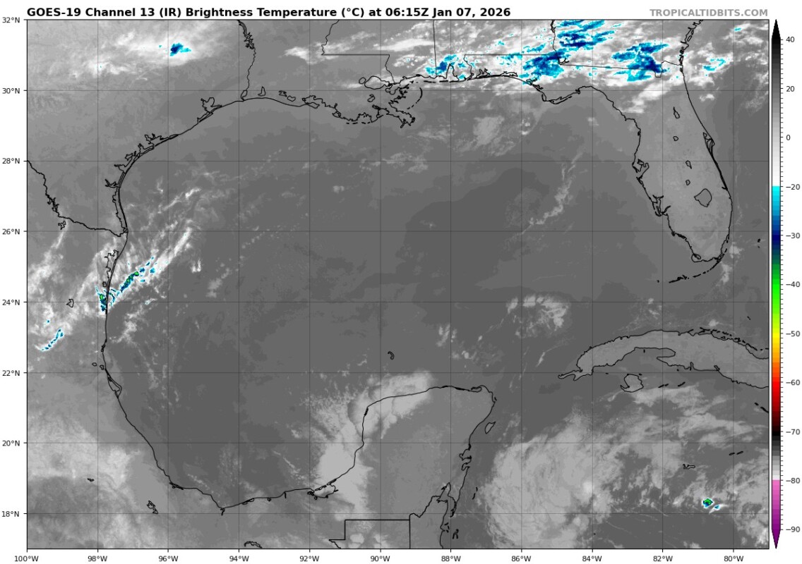 Pronóstico del clima para hoy miércoles 7 de enero 2026 en Quintana Roo; cielo despejado a medio nublado con probabilidad de lluvias.