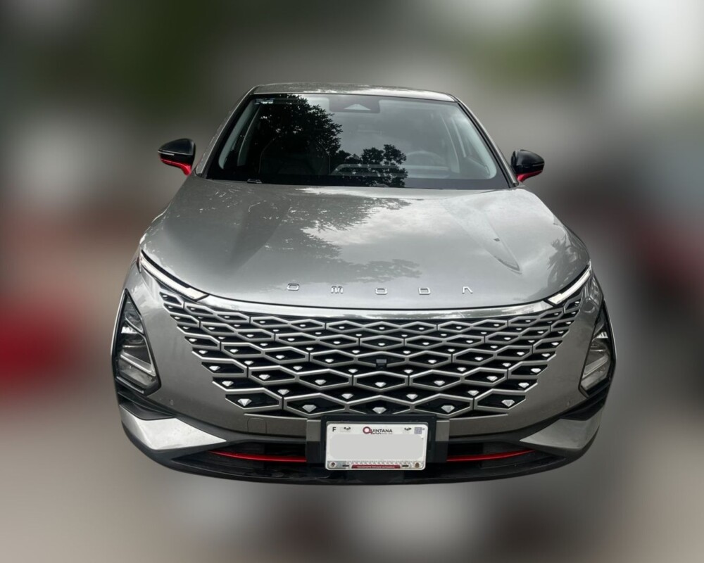 El Complejo de Seguridad C5 confirmó que el automóvil Omoda, tipo C-5 Unlimited, color gris, con placas de Quintana Roo. tenía una pre-denuncia de robo vigente desde el 23 de enero del presente año.