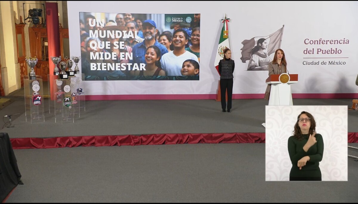 “74 Mundialitos y Copas durante todo el 2026. Y las inscripciones para todas y todos en Conade, en la SEP, en la Secretaría de las Mujeres, en el IMSS, en Instituto de la Juventud y en Secihti”, destacó en la conferencia matutina “Las mañaneras del pueblo”. 