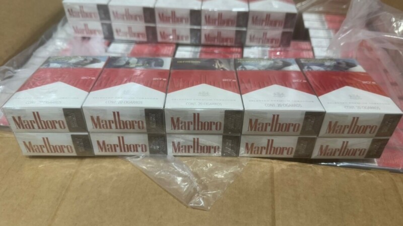 Decomisan más de 86 toneladas de cigarrillos piratas en el aeropuerto de la CDMX
