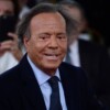 Julio Iglesias responde a acusaciones de agresión a exempleadas