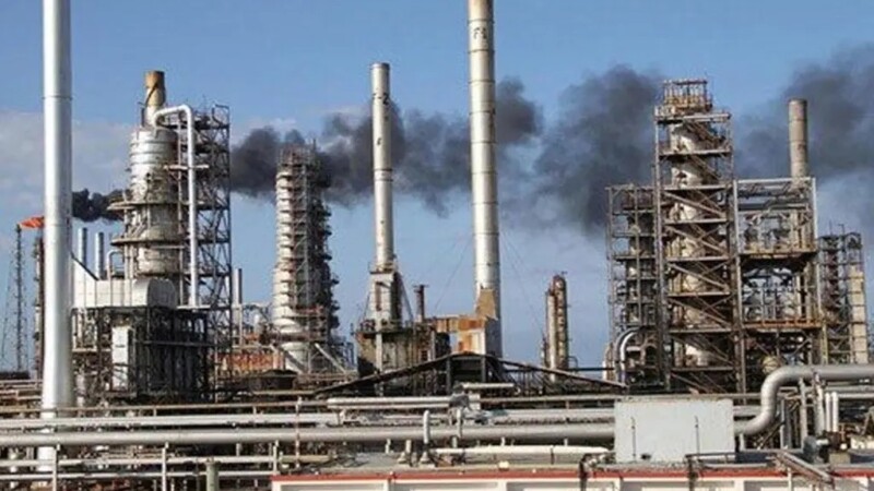 Controla Pemex conato de incendio en la Refinería Olmeca en Tabasco