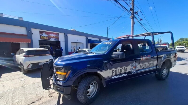 Flamazo en una rosticería de Cancún por grasa acumulada en una parrilla