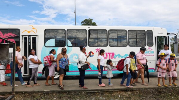 Ana Paty Peralta lleva 'Ruta Mar' a cancunenses para disfrutar de las playas públicas