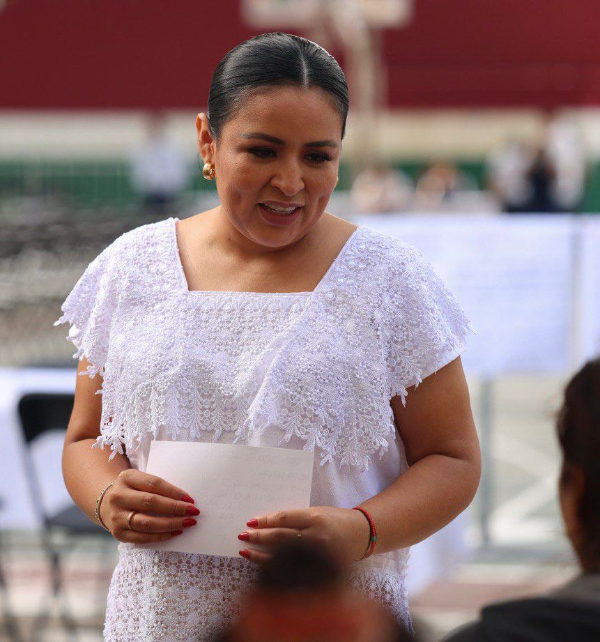 La presidenta municipal indicó que ante el descenso de las temperaturas, debido al ingreso de frentes fríos que afectan al país, se mantiene atenta  la Dirección de Salud para brindar las consultas médicas, ya que el 40 por ciento de personas que acuden van por padecimientos virales.