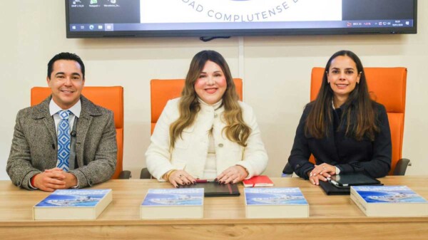 Comparte Ana Paty Peralta logros en Fitur 2026