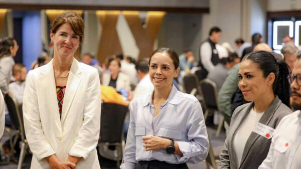 Pondera Ana Paty Peralta participación colectiva para nuevo programa municipal de desarrollo (PMDU)