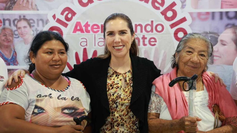 Atenea Gómez Ricalde fortalece la cercanía con las familias isleñas a través del programa ATEndiendo a la Gente