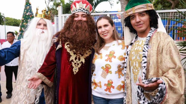 Atenea Gómez Ricalde celebra el Día de Reyes Magos con las familias de Ciudad Mujeres