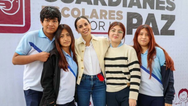 Estudiantes se convierten en guardianes escolares por la paz: Ana Paty Peralta