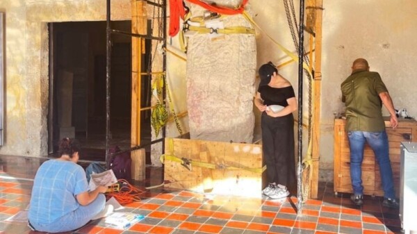 Exhiben por primera vez estela maya de hace 2 mil años