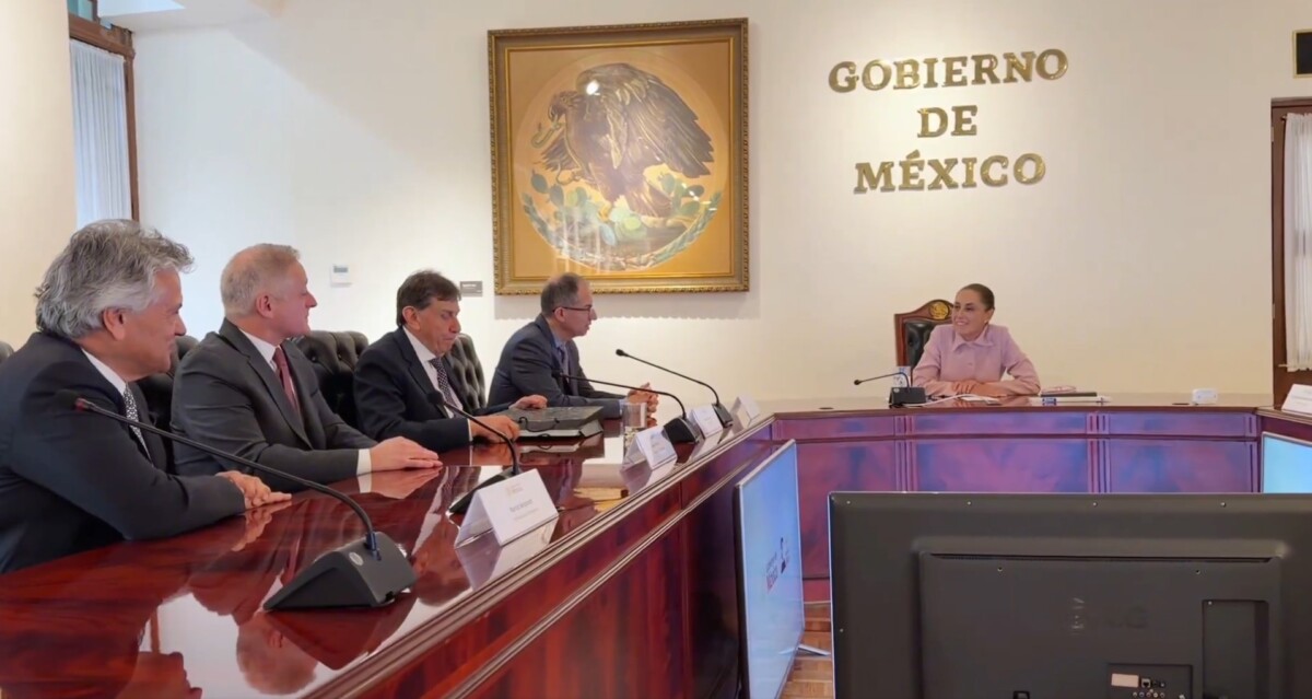 Acuerdan farmacéuticas y Salud producción de vacunas