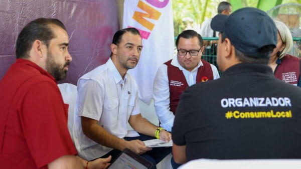 Lleva Ana Paty Peralta "Día del Pueblo" a Bonfil