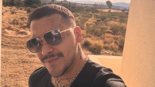 Christian Nodal se queda sin defensa en caso contra Universal Music