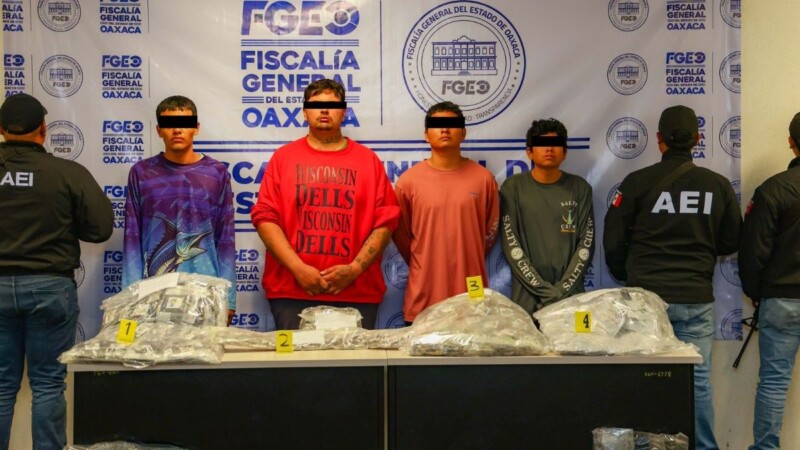 Detienen a cuatro sujetos con más de 300 dosis de drogas en Oaxaca