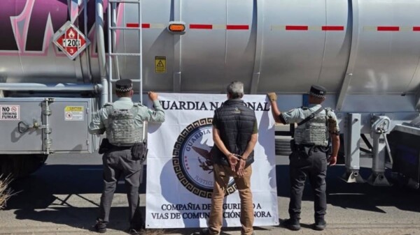 Aseguran más de 175 mil litros de combustible en carreteras de Sonora