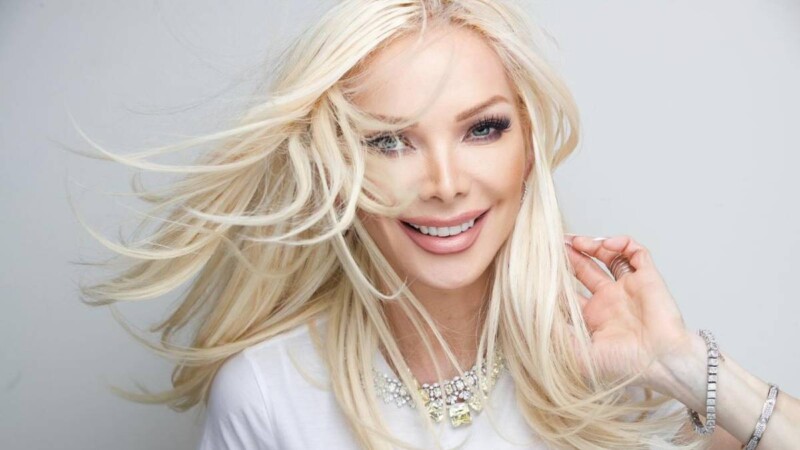 Marisela sufre accidente automovilístico