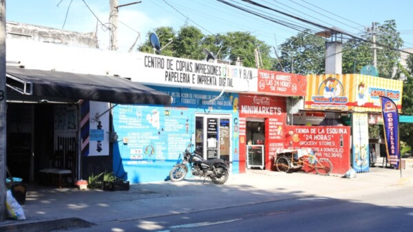 Exhorta Blanca Merari a gestionar la renovación de la Licencia de Funcionamiento de todos los negocios