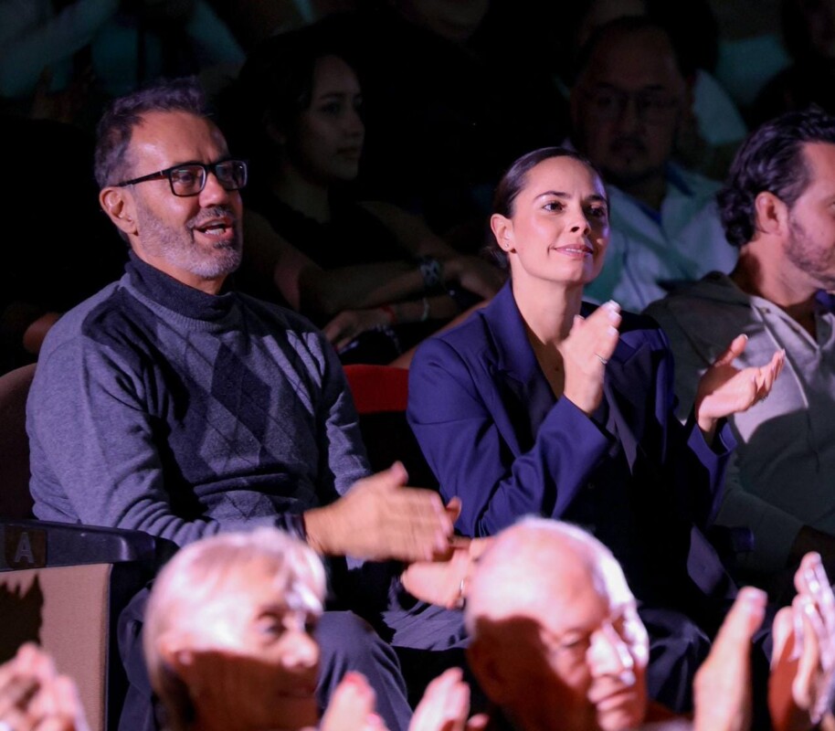 Respalda Ana Paty Peralta eventos culturales de primer nivel; presenció el concierto del grupo coral femenino “Magnolias”, integrado por 60 mujeres.