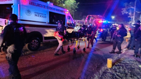 Balean a una mujer limpiaparabrisas en el fraccionamiento Tierra Maya en Cancún