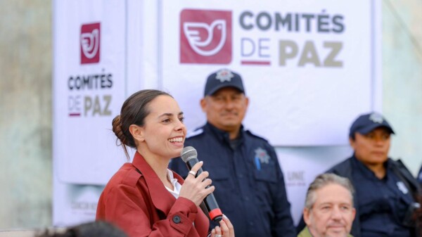 Instala Ana Paty Peralta Comité de Paz, primero en el estado