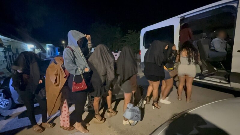 Rescatan a 17 mujeres víctimas de trata y prostitución en un bar de Felipe Carrillo Puerto