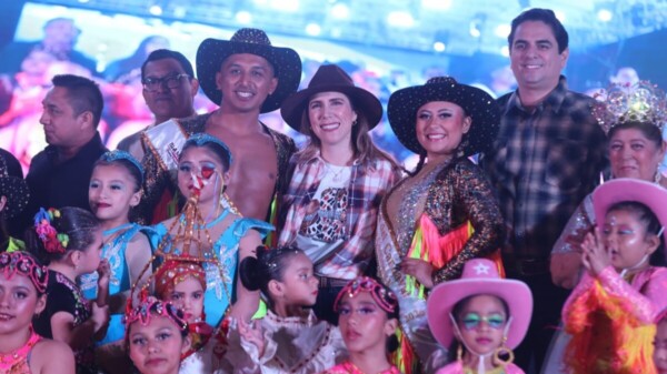 Gran cierre del Carnaval llena de alegría a las familias de Ciudad Mujeres