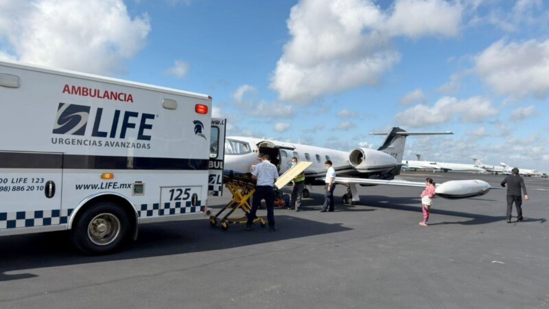 Traslado aéreo de Cancún a CDMX salva vida de un menor con quemaduras de segundo grado