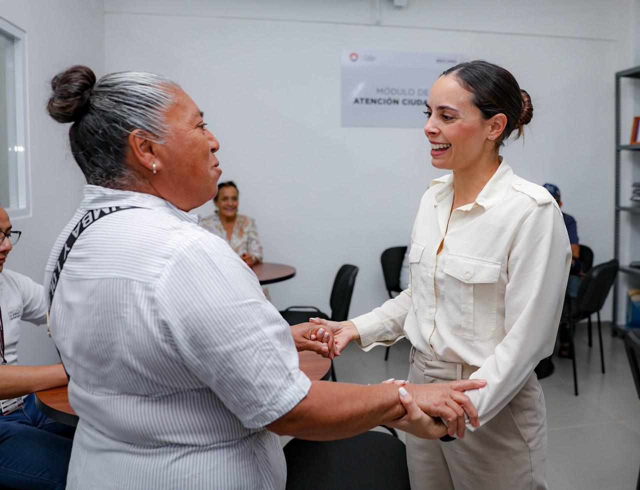 Innova Ana Paty Peralta con nueva plataforma de atención 24 horas 'ChatCun'; canal vía WhatsApp: 998 778 4500 para estar en contacto con la ciudadanía.