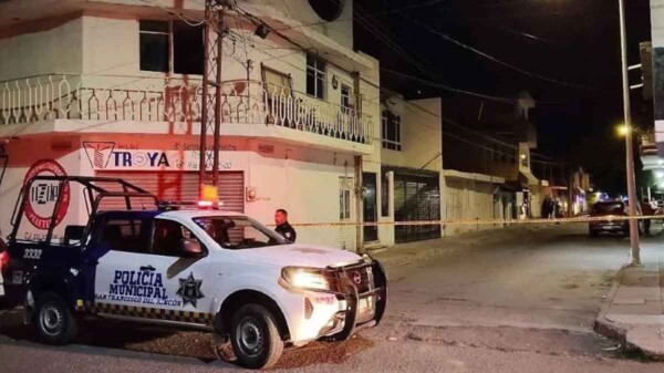 Comando ataca parque en Guanajuato, dejando un muerto y diez heridos