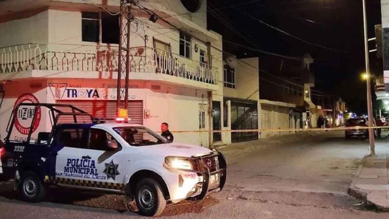 Comando ataca parque en Guanajuato, dejando un muerto y diez heridos