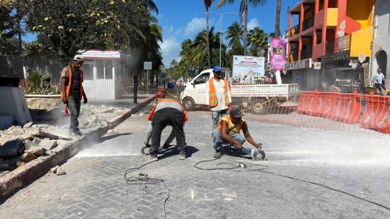 Gobierno de Isla Mujeres reanuda segunda etapa de modernización del malecón Rueda Medina