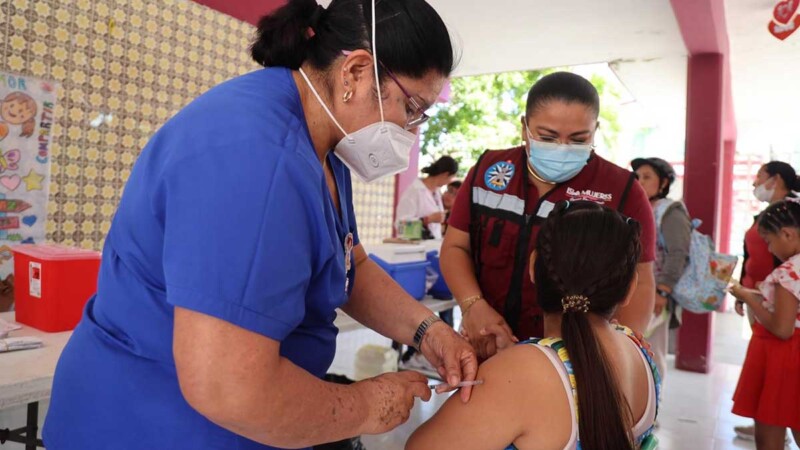 Gobierno de Isla Mujeres refuerza campaña de vacunación