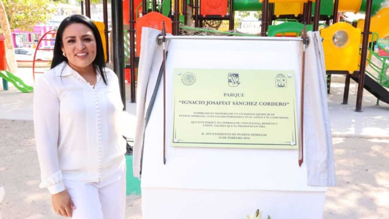 Develan placa de nombramiento del parque "Ignacio Josaffat Sánchez Cordero"